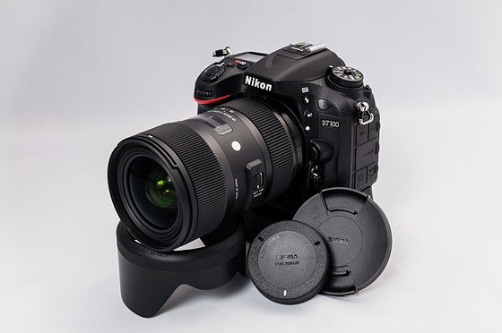 Nikon D7100 and Sigma 18–35mm f/1.8